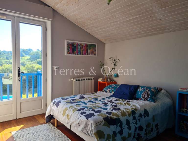 Maison Bassussarry - 4 chambres - 135m²