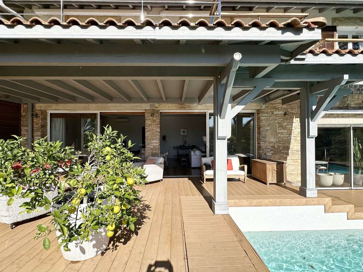 Maison Bassussarry