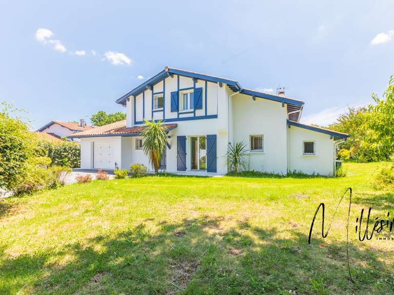 House Bassussarry - 4 bedrooms - 152m²