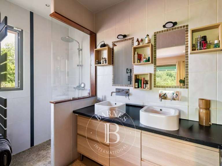 Maison Bassussarry - 244m²