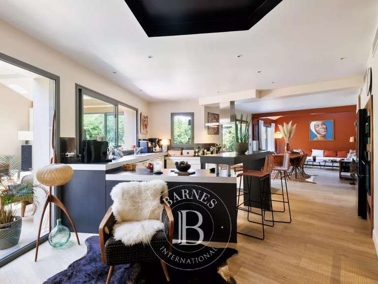 Maison Bassussarry - 244m²