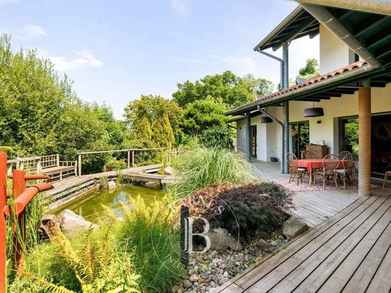 Maison Bassussarry - 244m²