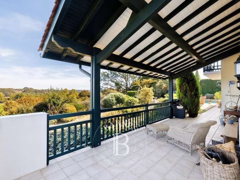 House Bassussarry - 5 bedrooms - 250m²