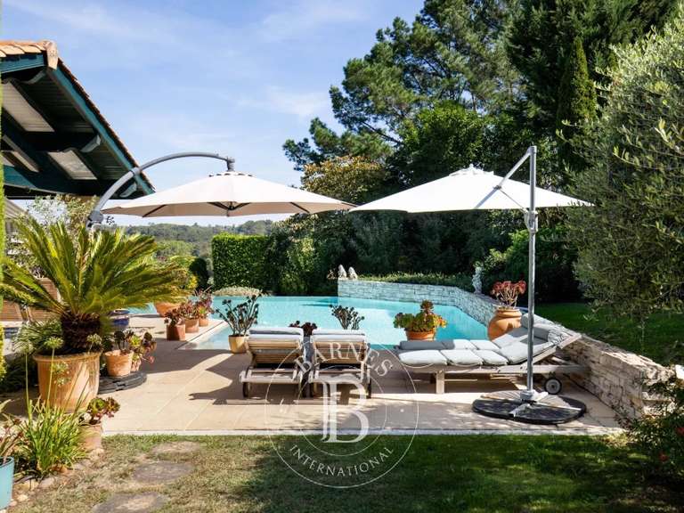 House Bassussarry - 5 bedrooms - 250m²