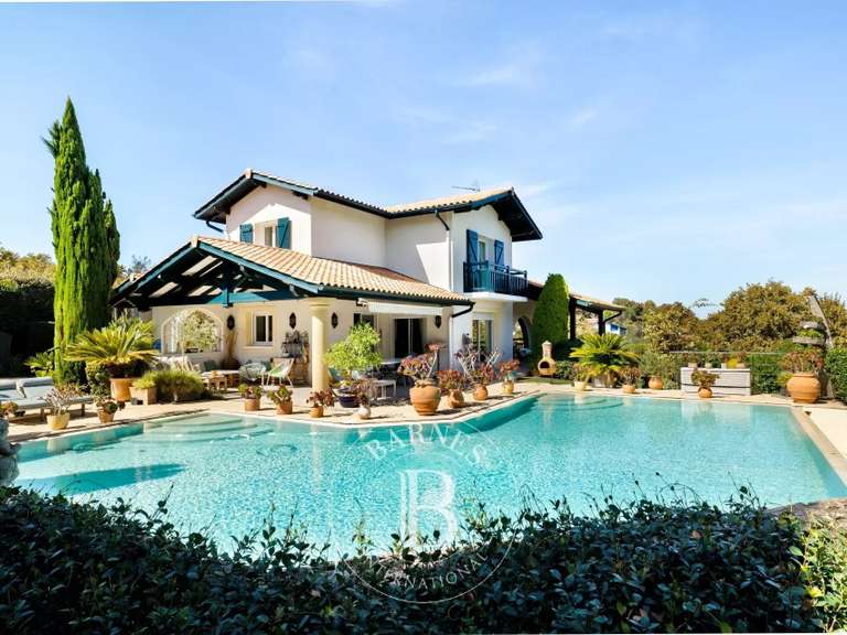 House Bassussarry - 5 bedrooms - 250m²