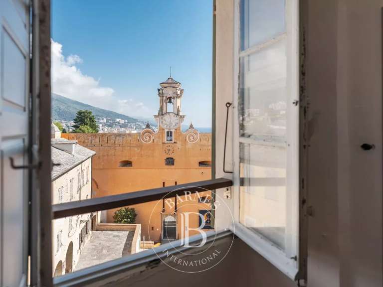 Appartement Bastia - 4 chambres - 150m²