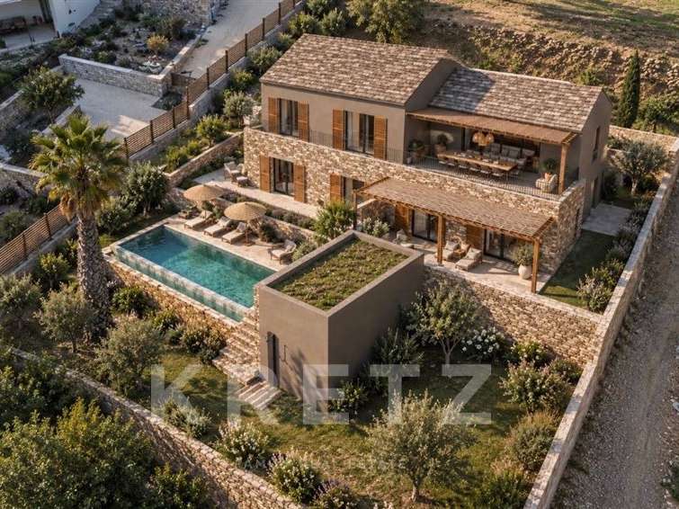Maison Bastia - 4 chambres - 310m²