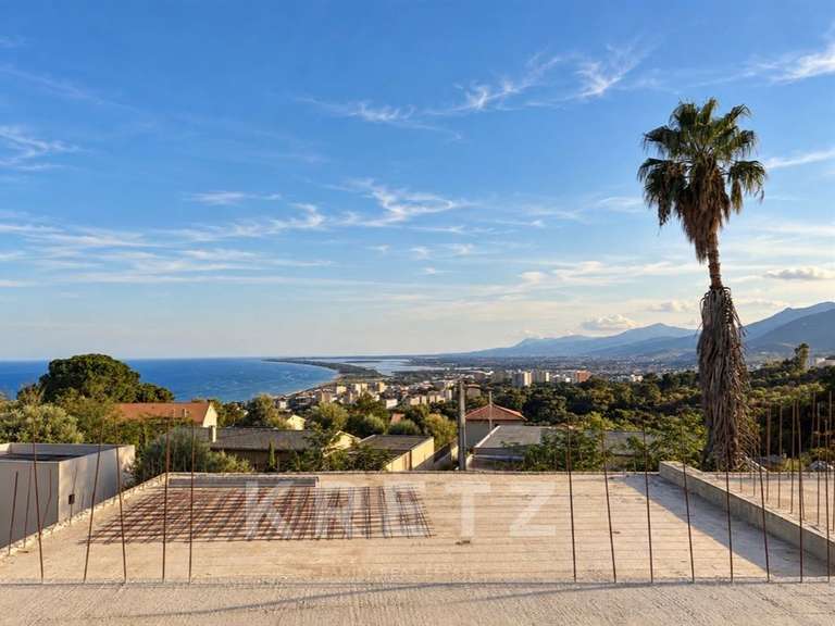 Maison Bastia - 4 chambres - 310m²