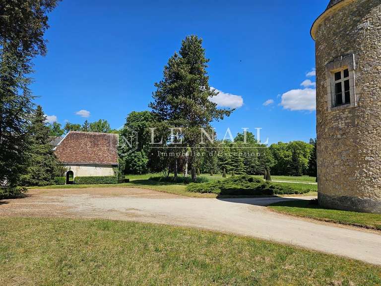 Château Baugé-en-Anjou - 11 chambres - 750m²