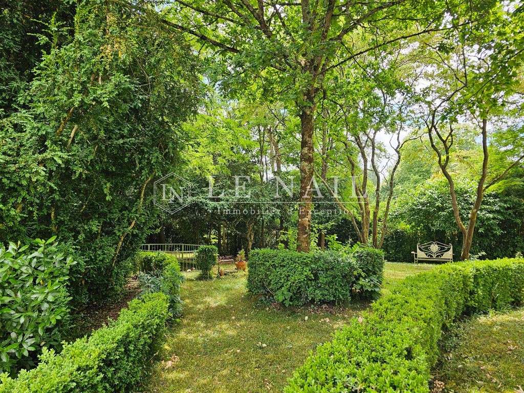 Manor Baugé-en-Anjou