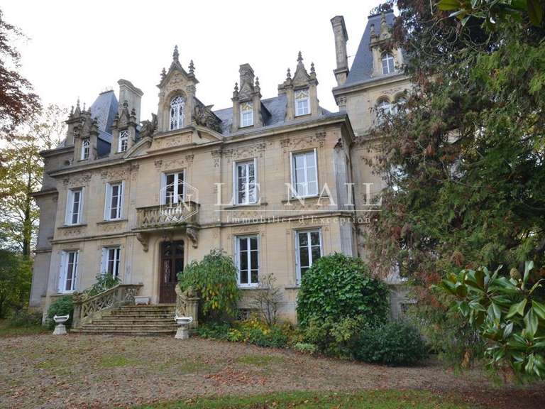 Castle Bayeux - 10 bedrooms - 466m²