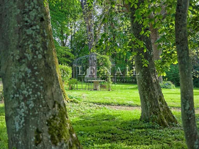 Castle Bayeux - 10 bedrooms - 466m²