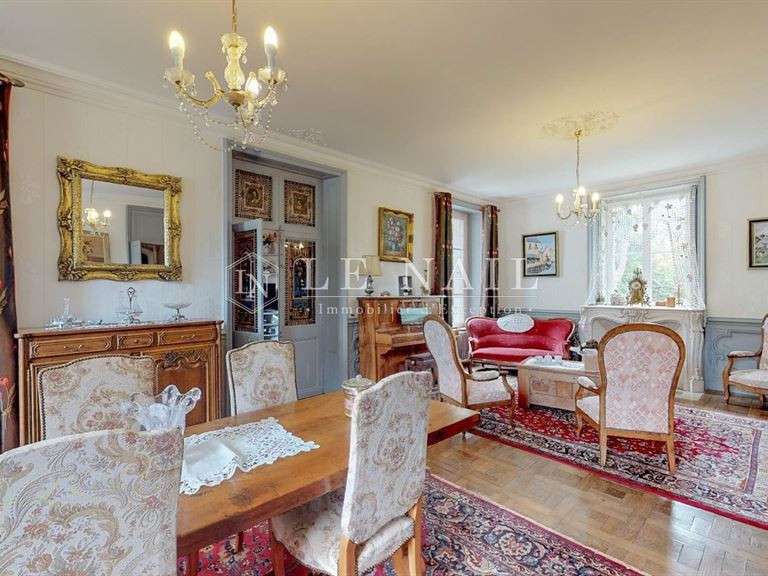 Castle Bayeux - 10 bedrooms - 466m²