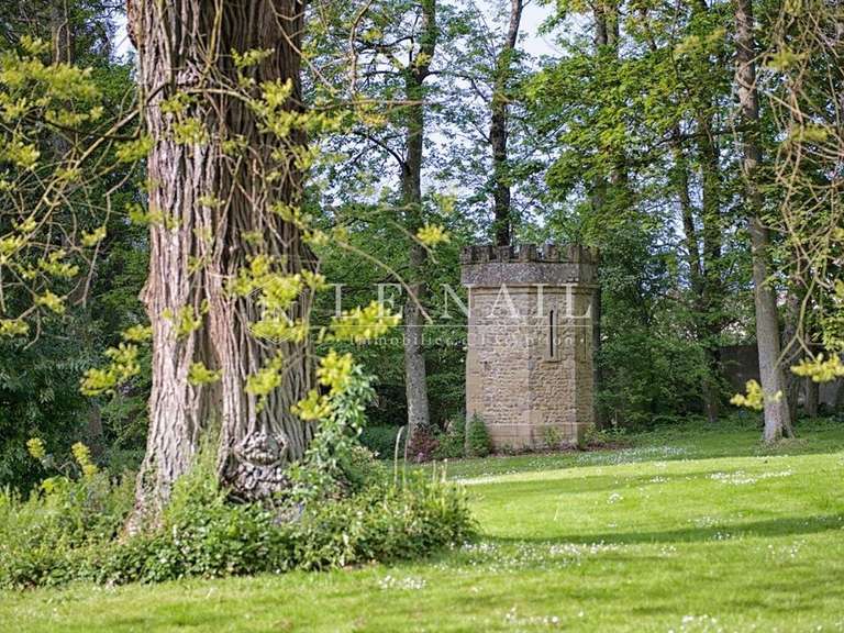 Castle Bayeux - 10 bedrooms - 466m²