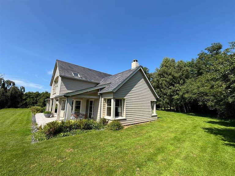 Maison Bayeux - 3 chambres - 201m²