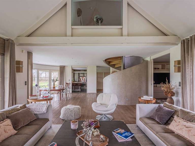 Maison Bayeux - 3 chambres - 201m²