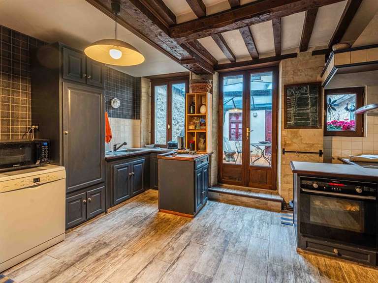 Maison Bayeux - 3 chambres - 338m²