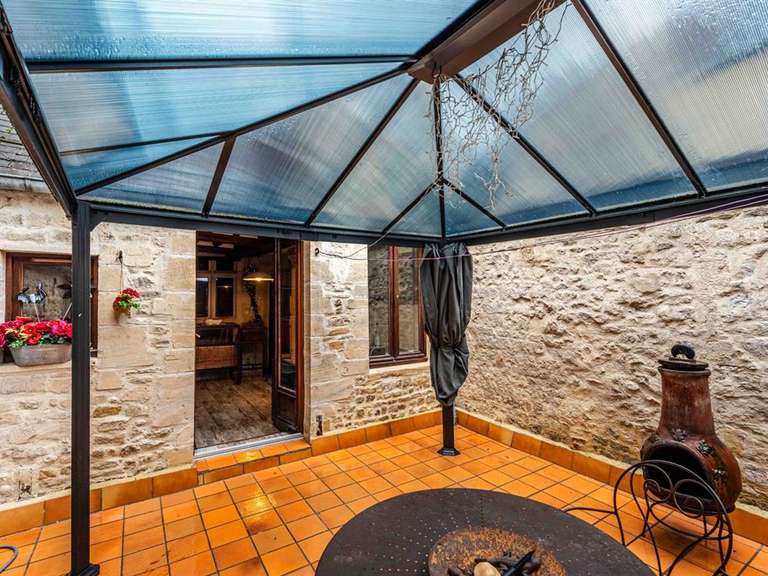 Maison Bayeux - 3 chambres - 338m²