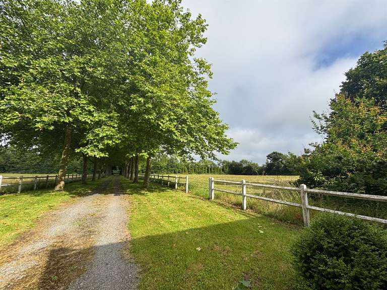 Maison Bayeux - 3 chambres - 282m²