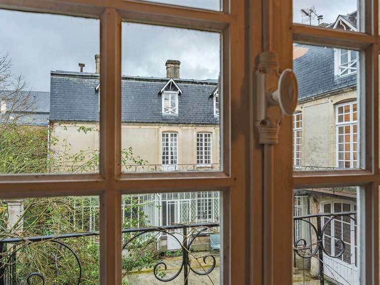 House Bayeux - 10 bedrooms - 416m²