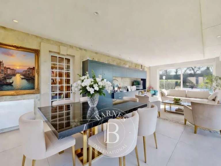 Maison Bayeux - 3 chambres - 321m²