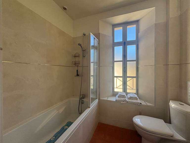 Maison Bayeux - 7 chambres - 238m²