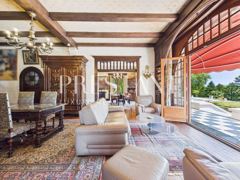 House Bayonne - 8 bedrooms - 470m²