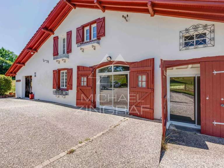 House Bayonne - 5 bedrooms - 221m²