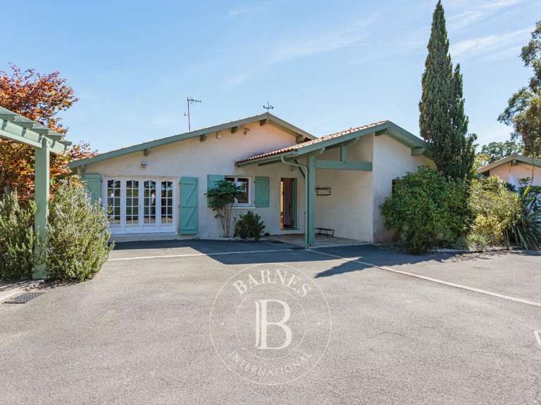 Maison Bayonne - 6 chambres - 240m²