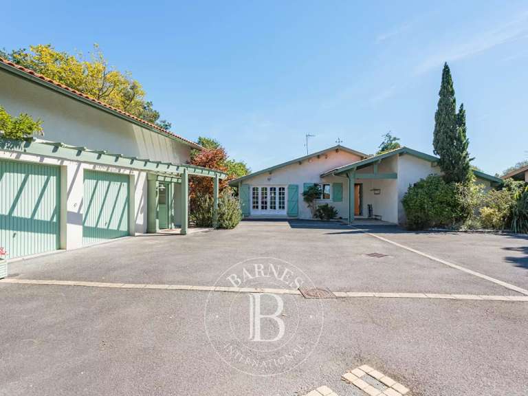 Maison Bayonne - 6 chambres - 240m²