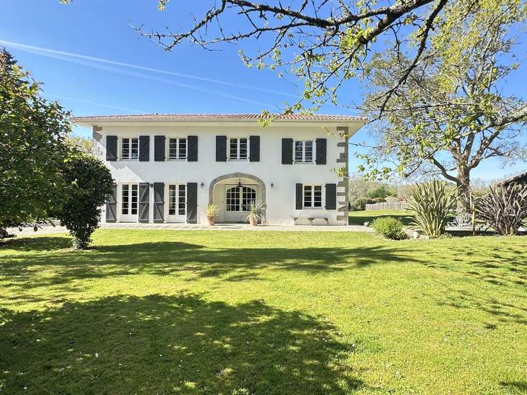 House Bayonne - 4 bedrooms - 205m²