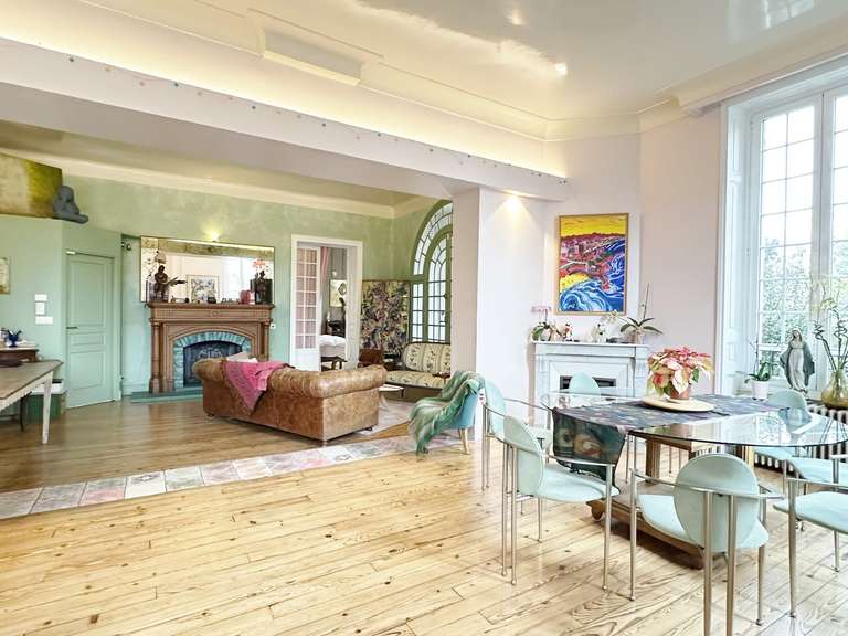 House Bayonne - 9 bedrooms - 488m²