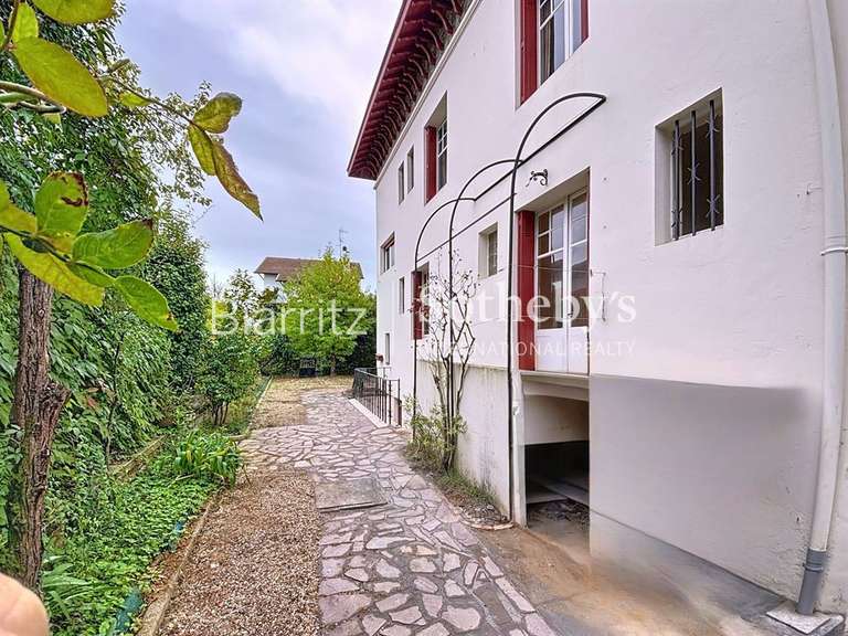 Maison Bayonne - 7 chambres - 300m²