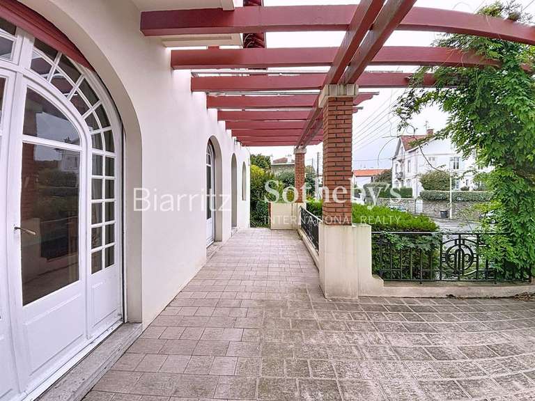 House Bayonne - 7 bedrooms - 300m²