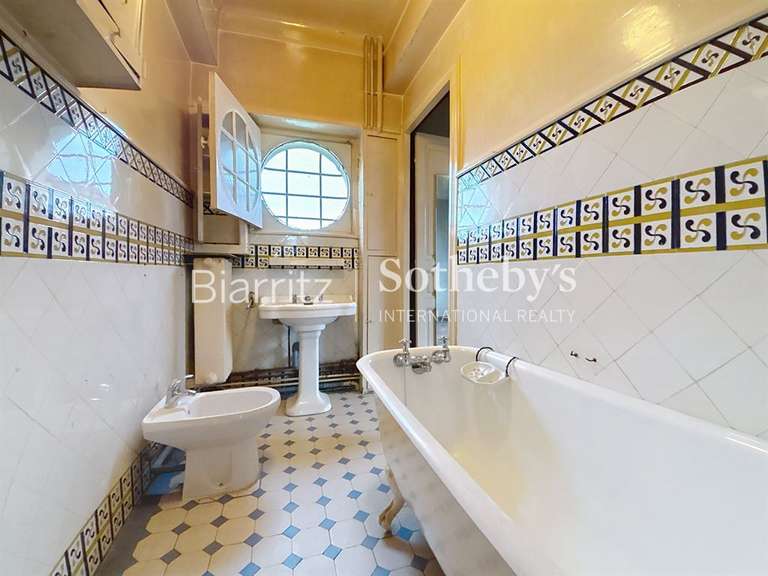 Maison Bayonne - 7 chambres - 300m²