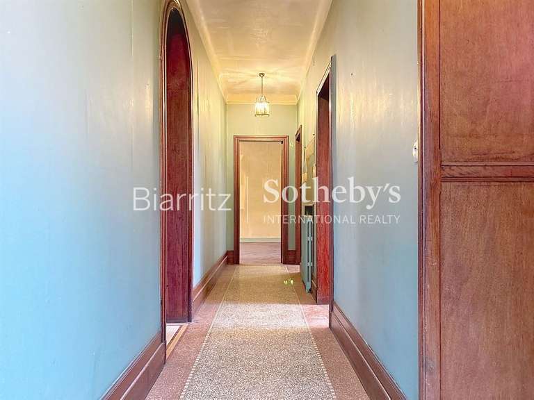 House Bayonne - 7 bedrooms - 300m²