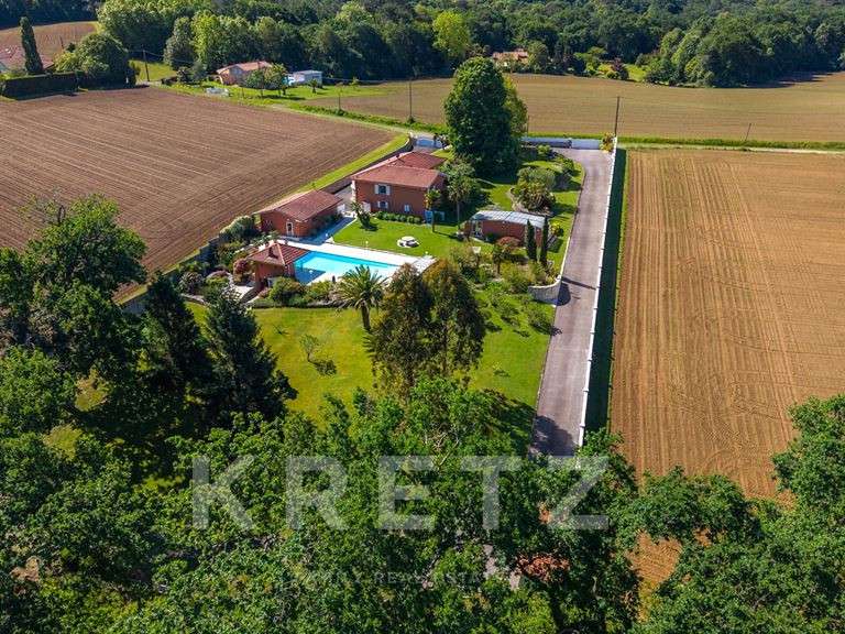 House Bayonne - 4 bedrooms - 237m²
