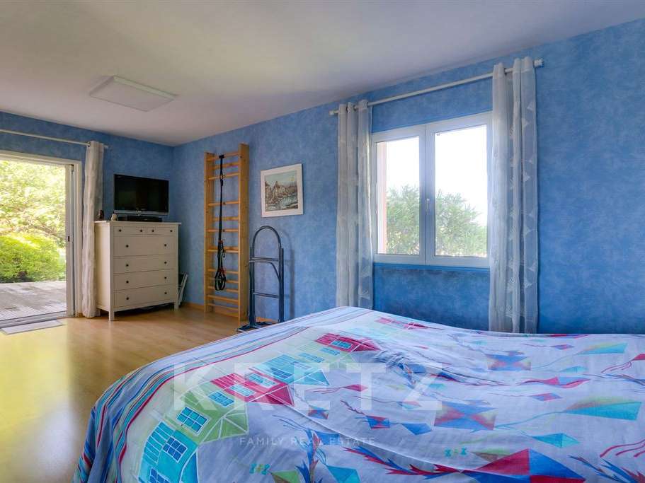 House Bayonne