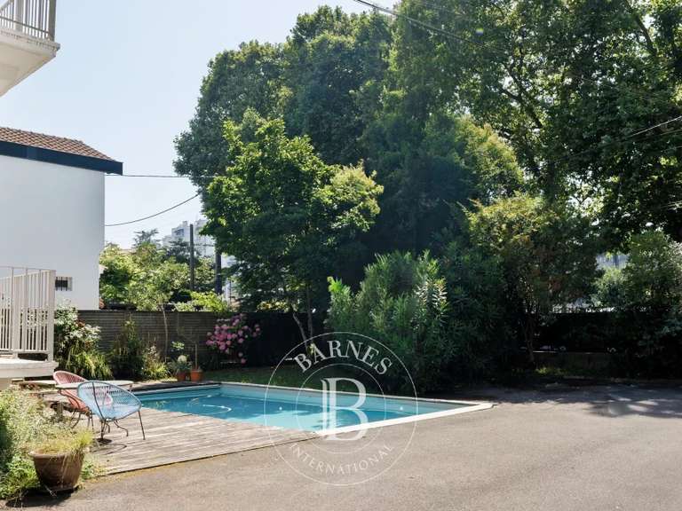 Maison Bayonne - 9 chambres - 273m²