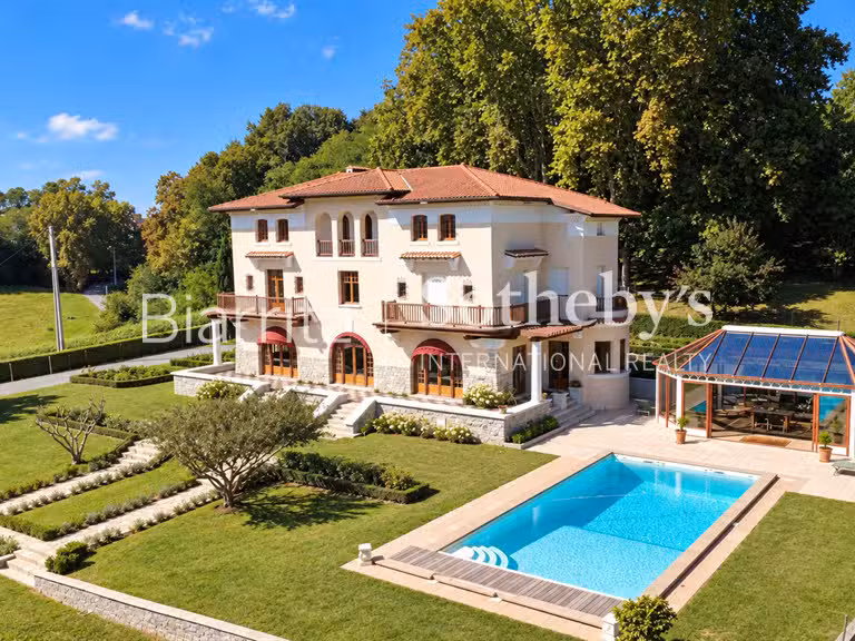 Maison Bayonne - 7 chambres - 560m²