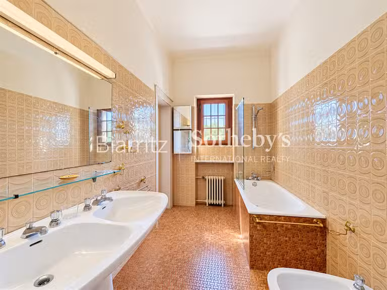 Maison Bayonne - 7 chambres - 560m²