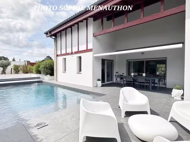 House Bayonne - 4 bedrooms - 220m²