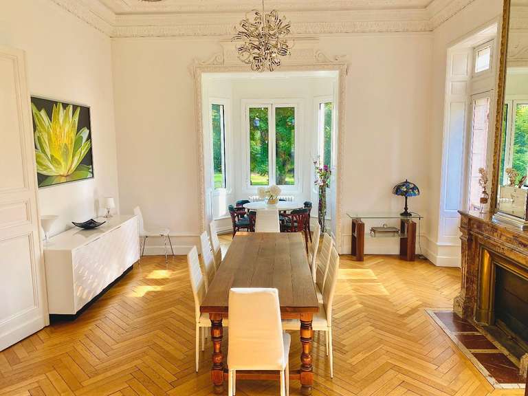 Château Bazas - 9 chambres - 630m²