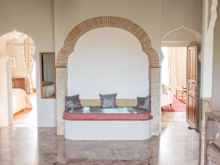 Château Bazian - 503m²