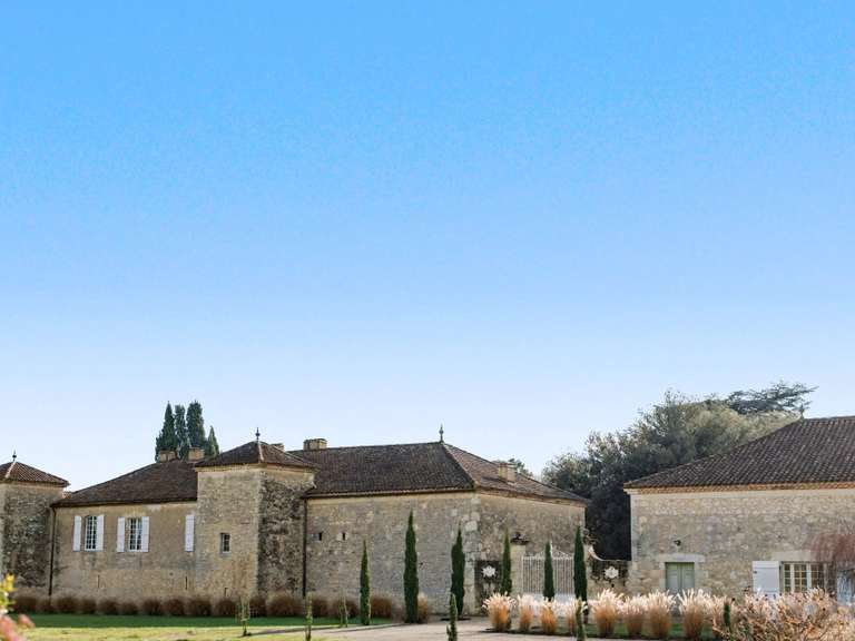 Château Bazian - 503m²