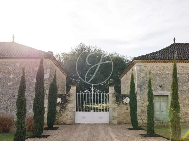 Château Bazian - 503m²