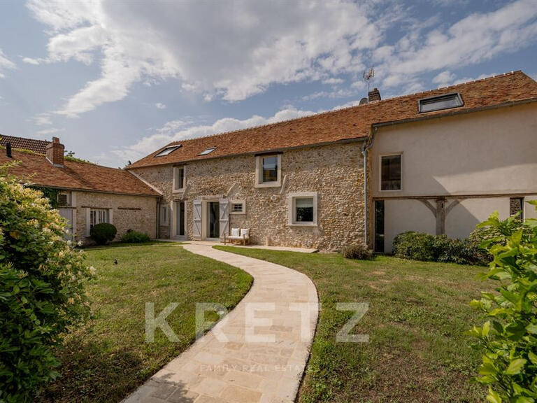 Maison Bazoches-sur-Guyonne - 382m²
