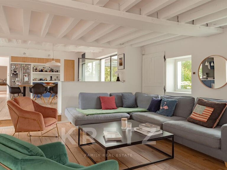 Maison Bazoches-sur-Guyonne - 382m²
