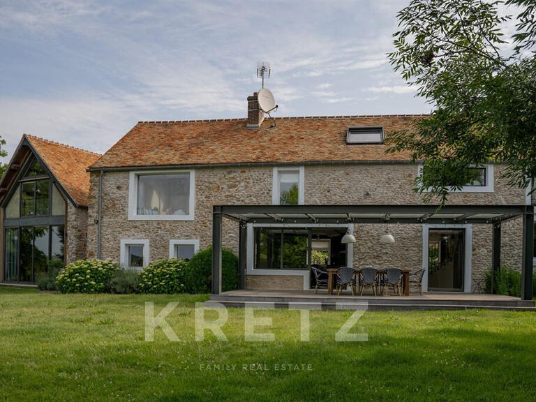 Maison Bazoches-sur-Guyonne - 382m²