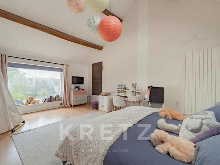 Maison Bazoches-sur-Guyonne - 382m²
